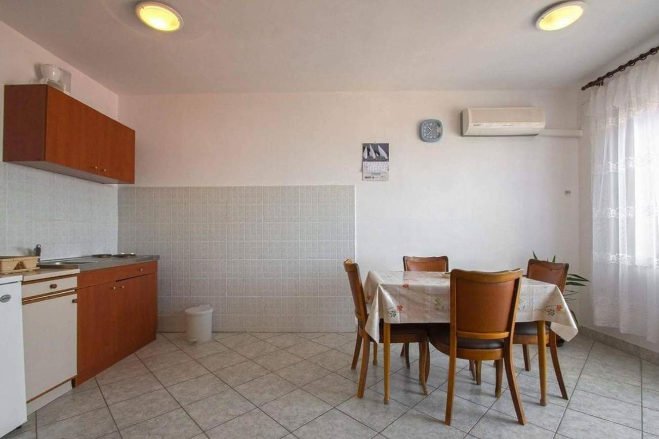 Apartment Pemper Novi Vinodolski Kamer foto